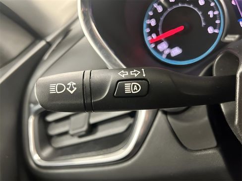 Used 2021 Chevrolet Equinox LT image 13