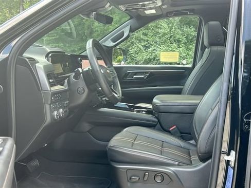 Certified 2025 Chevrolet Tahoe High Country AWD/4WD image 38