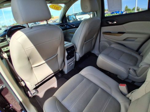 Used 2017 GMC Acadia Denali w/ Technology Package FWD image 19