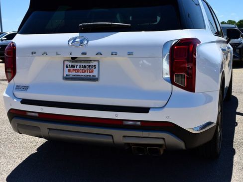 Used 2023 Hyundai Palisade Limited FWD image 9