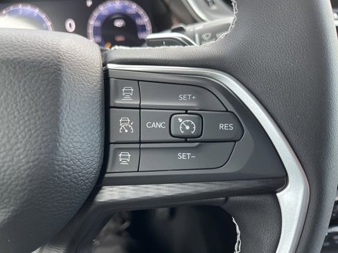 New 2025 Jeep Grand Cherokee L Altitude image 30