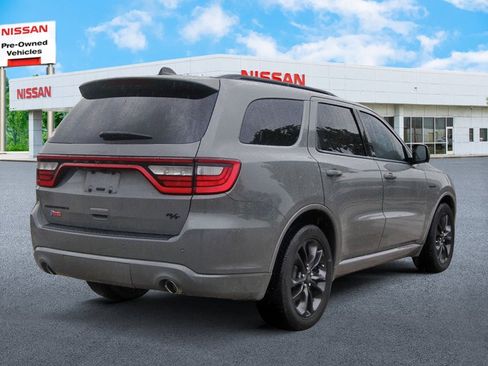 Used 2024 Dodge Durango R/T w/ Blacktop Package RWD image 4