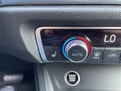 Used 2024 Audi Q3 2.0T Premium image 22