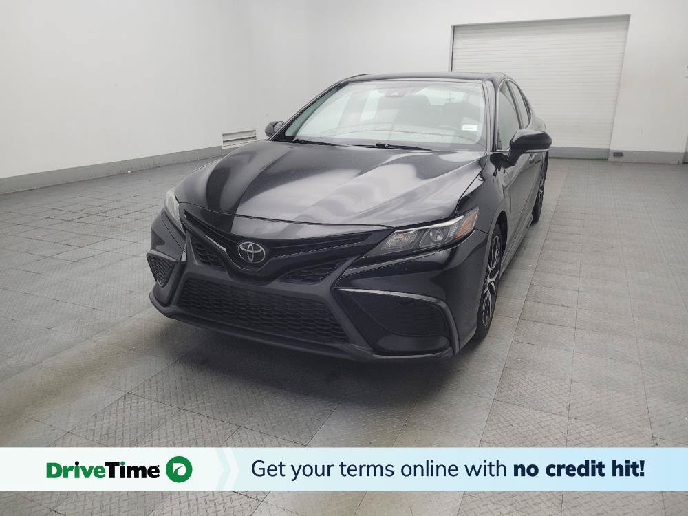 Used 2022 Toyota Camry SE FWD image 1