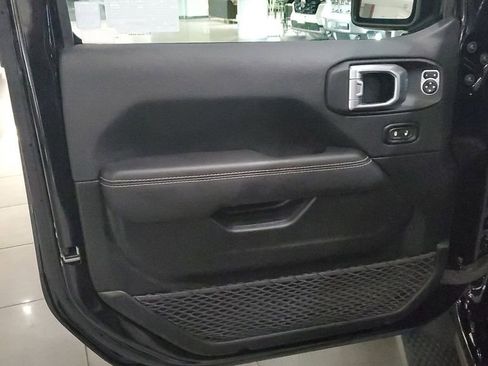 Used 2022 Jeep Wrangler Unlimited Sahara w/ Cold Weather Group image 21