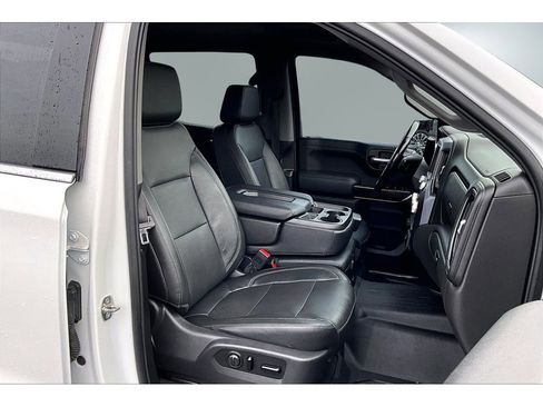 Used 2019 GMC Sierra 1500 SLT w/ X31 Off-Road Package image 29