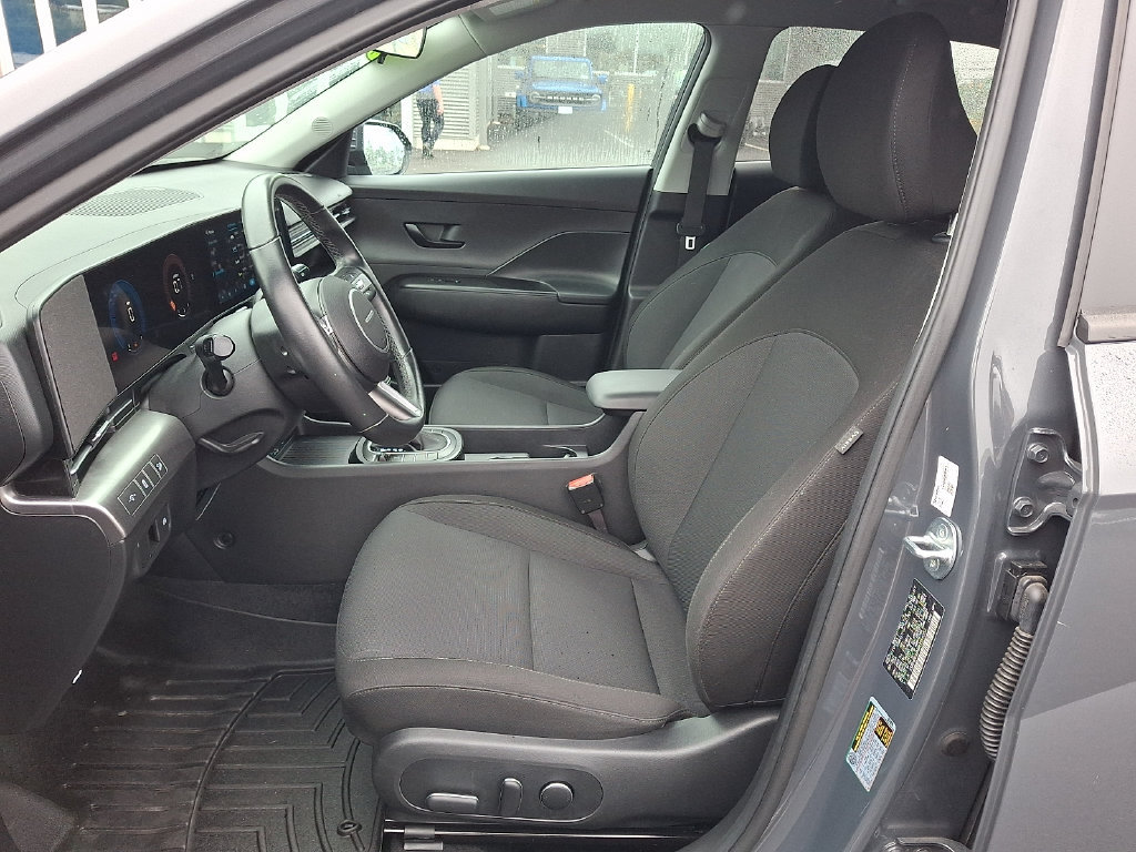 Used 2024 Hyundai Kona SEL AWD/4WD image 16