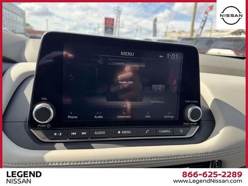 Used 2022 Nissan Rogue SV w/ SV Premium Package image 24