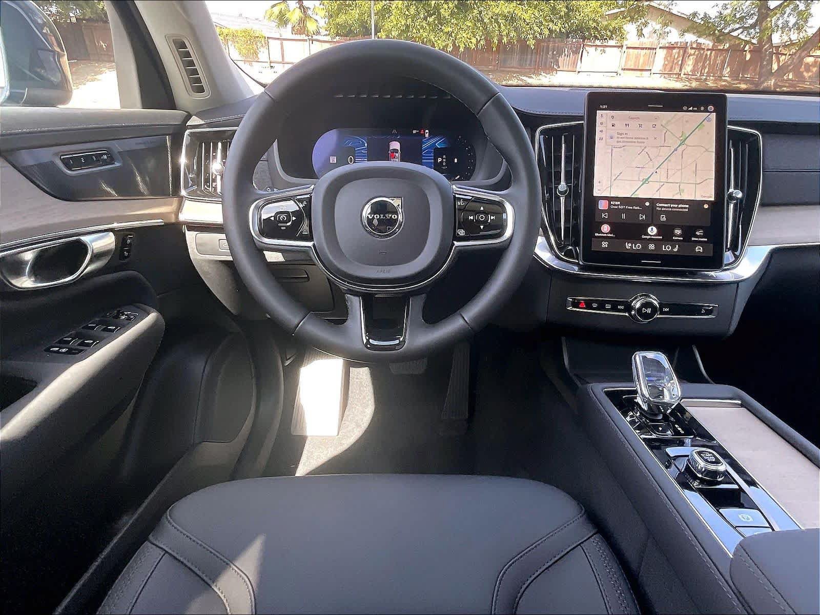 New 2027 Volvo XC90 B5 Plus AWD/4WD image 15