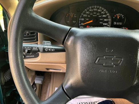 Used 2000 Chevrolet Astro Passenger RWD image 10