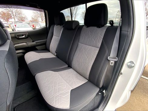 Used 2023 Toyota Tacoma TRD Sport image 19