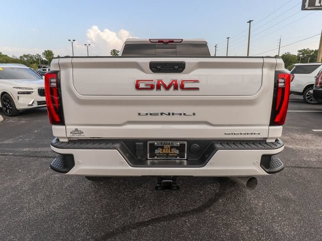 Used 2025 GMC Sierra 3500 Denali w/ Denali Reserve Package AWD/4WD image 8