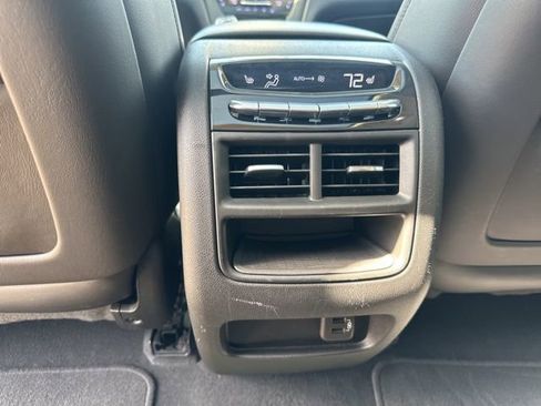 Used 2019 Cadillac XT5 Premium Luxury FWD image 29