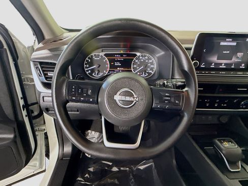 Used 2022 Nissan Rogue S image 13