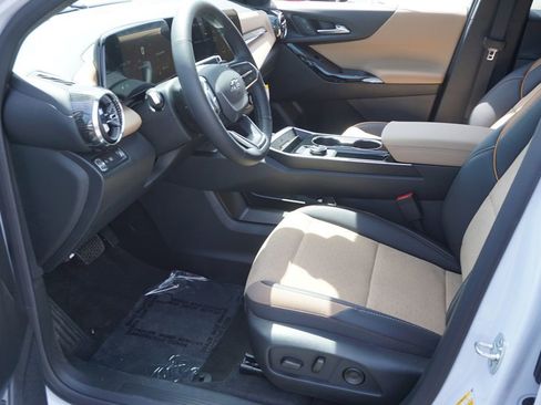 New 2026 Chevrolet Equinox ACTIV w/ Safety and Technology Package FWD image 17