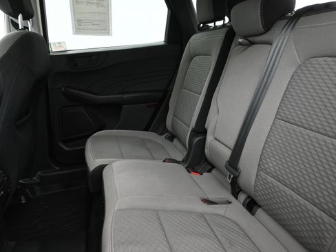 Used 2022 Ford Escape SE w/ SE Sport Appearance Package image 21