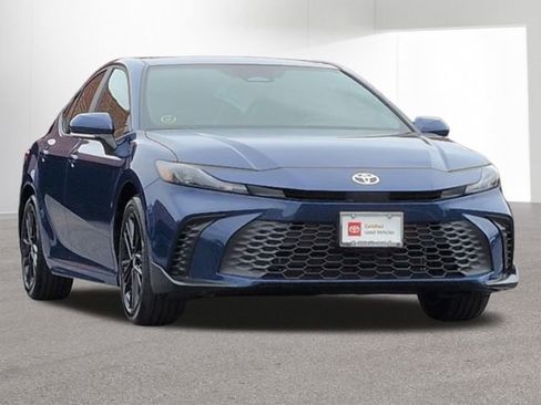 Certified 2026 Toyota Camry SE FWD image 3