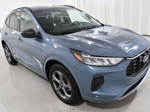 Used 2023 Ford Escape ST-Line w/ Tech Pack #1 image 5