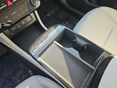 New 2026 Hyundai Tucson Blue SE image 23