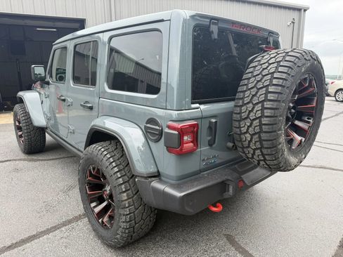 Used 2025 Jeep Wrangler Unlimited Sahara w/ Safety Group AWD/4WD image 2