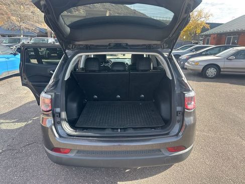 Used 2017 Jeep Compass Latitude w/ Popular Equipment Group image 16