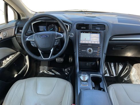 Used 2017 Ford Fusion Energi Titanium FWD image 14