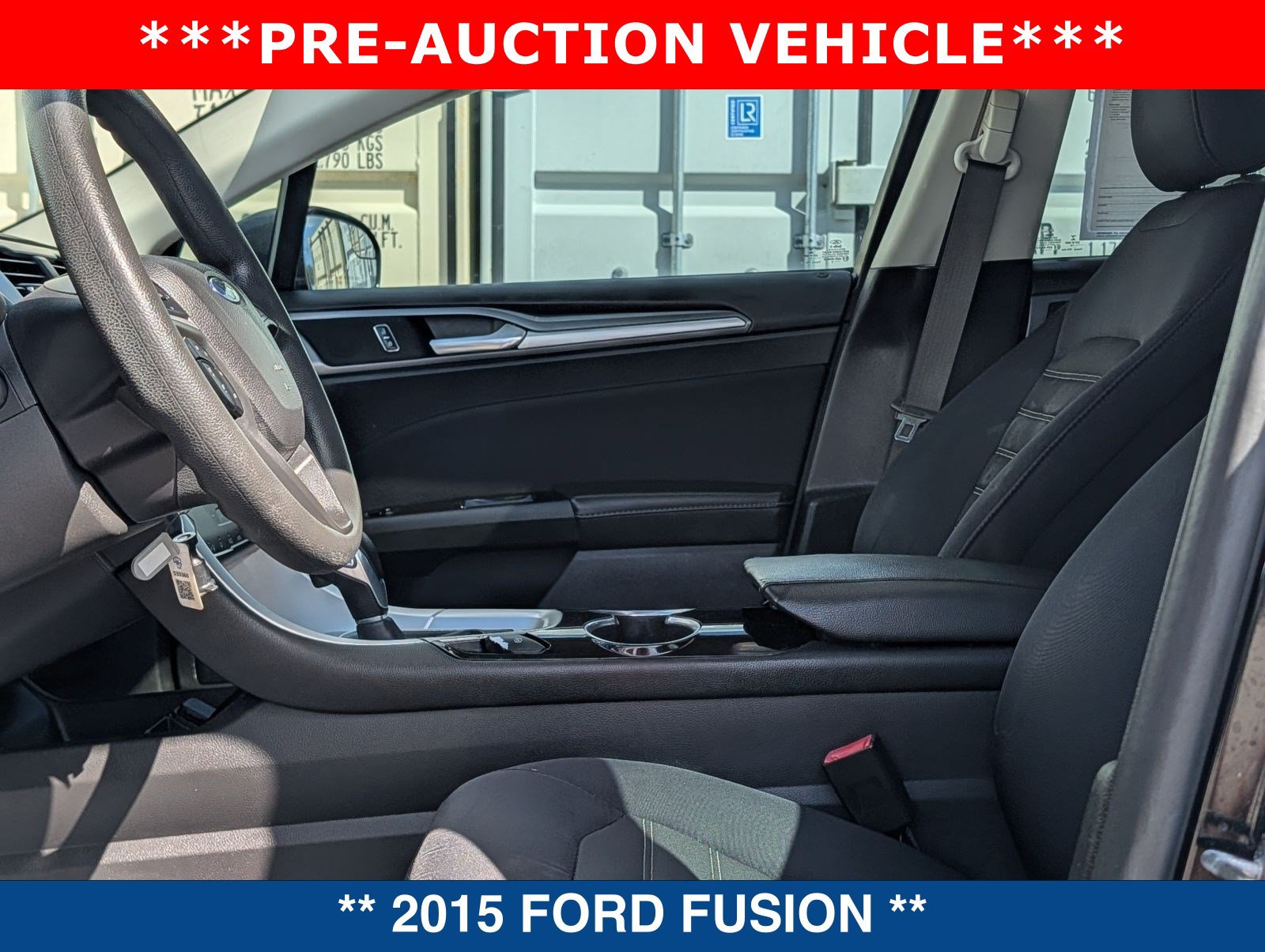 Used 2015 Ford Fusion SE FWD image 18