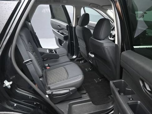 Used 2024 Nissan Pathfinder SV AWD/4WD image 30
