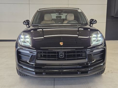 Used 2025 Porsche Macan image 27
