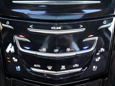 Used 2020 Cadillac Escalade ESV Premium Luxury image 21