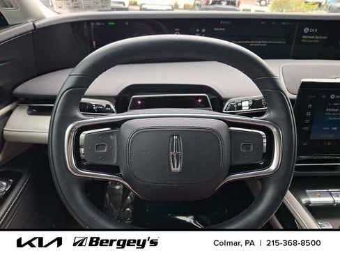 Used 2024 Lincoln Nautilus Premier AWD/4WD image 21