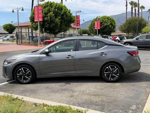 Used 2024 Nissan Sentra SV FWD image 4