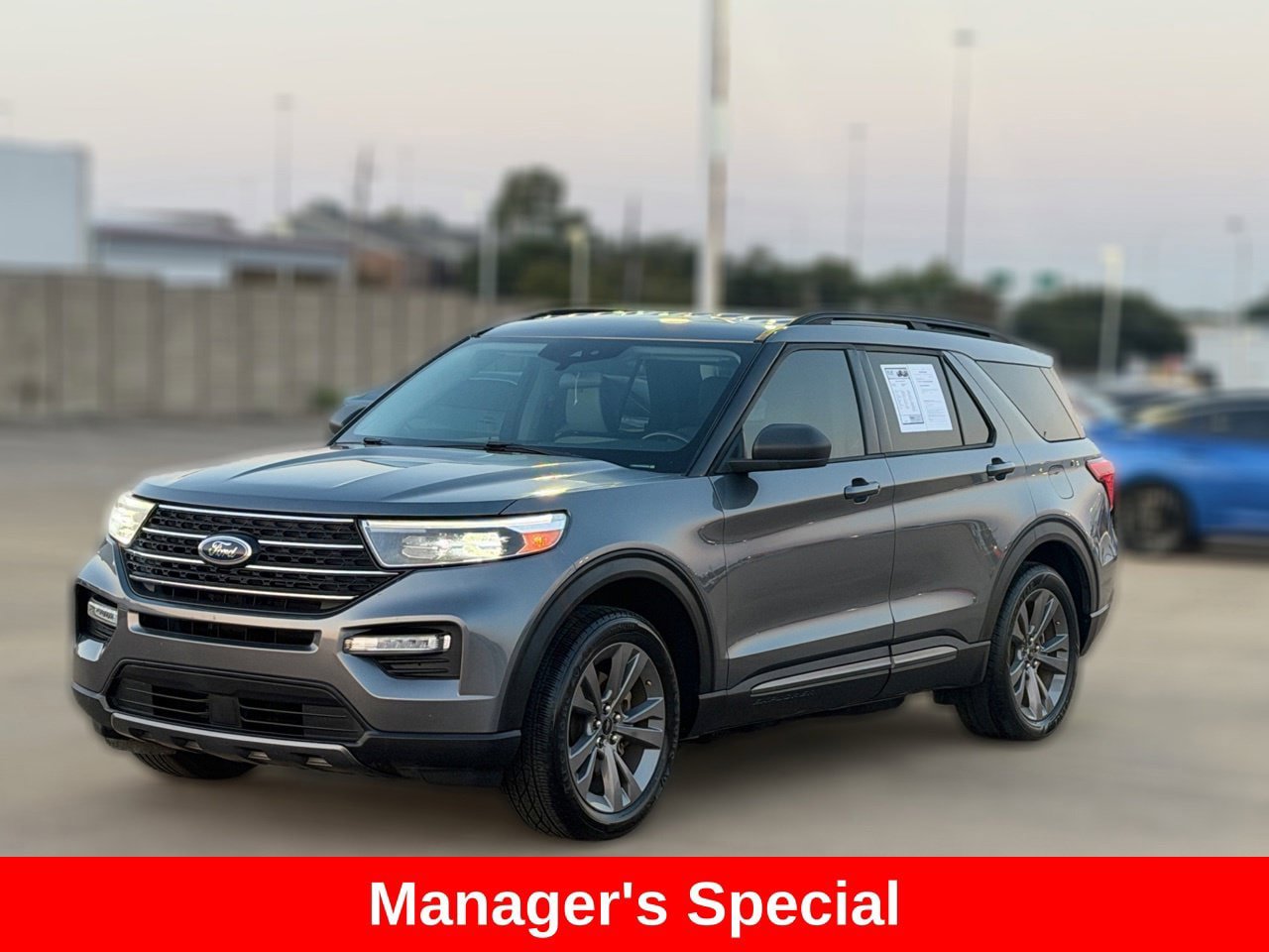 Used 2021 Ford Explorer XLT w/ Equipment Group 202A RWD image 3