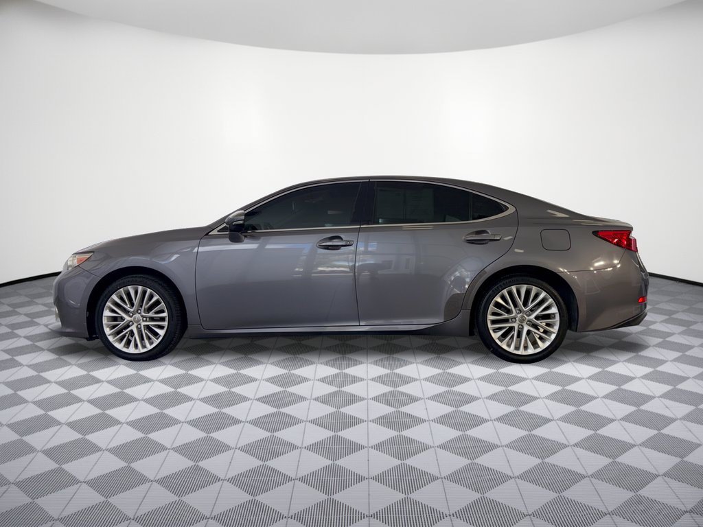 Used 2014 Lexus ES 350 w/ Luxury Package FWD image 2