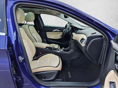 Used 2019 INFINITI QX30 FWD image 21