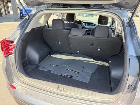 Used 2017 Hyundai Tucson SE w/ SE Popular Package 02 FWD image 20