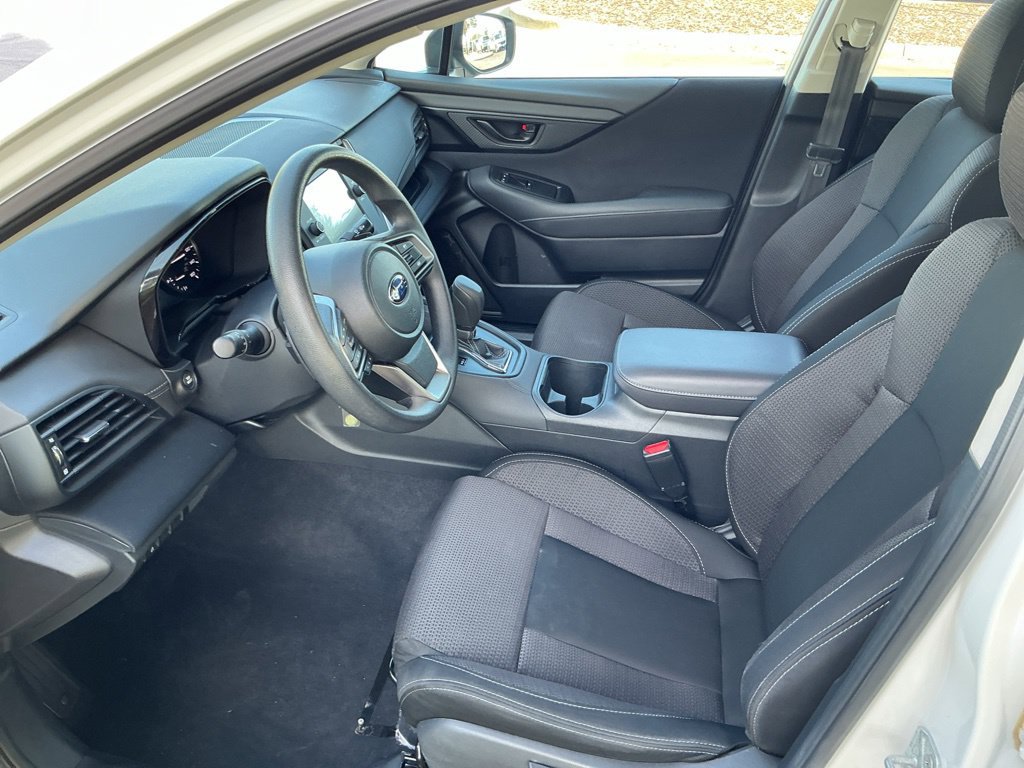 Used 2025 Subaru Outback AWD/4WD image 16