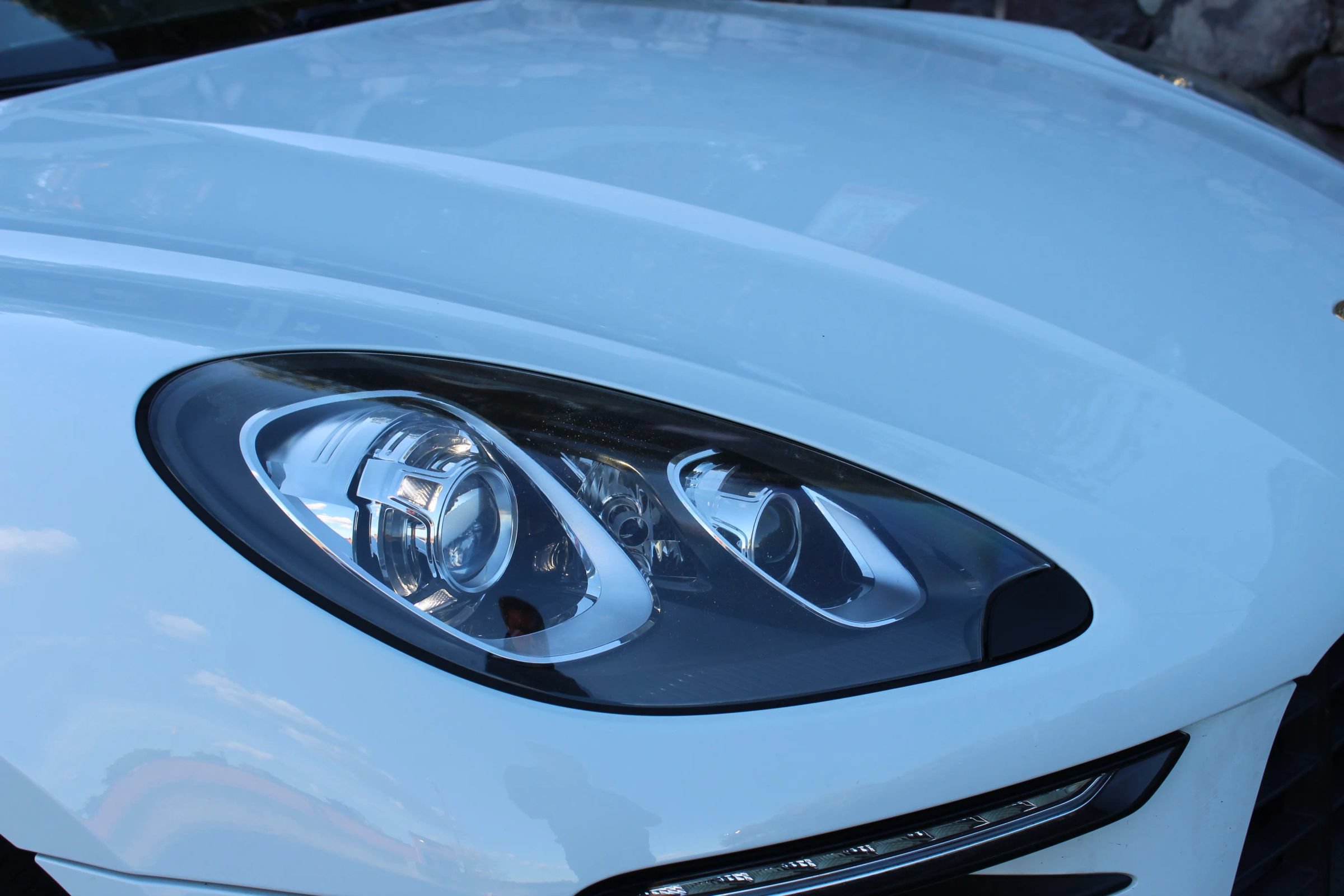 Used 2017 Porsche Macan AWD/4WD image 40