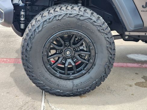 New 2026 Jeep Gladiator Sport AWD/4WD image 11