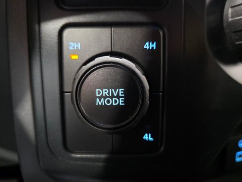 Used 2022 Ford F150 XLT image 33