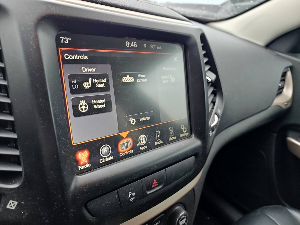 Used 2018 Jeep Cherokee Limited AWD/4WD image 9