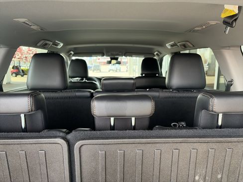 Used 2017 Toyota Highlander Plus image 22