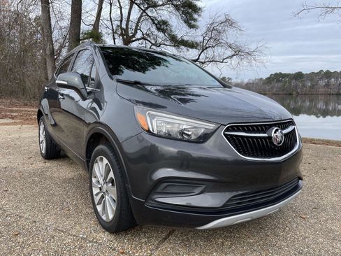 Used 2018 Buick Encore Preferred image 1