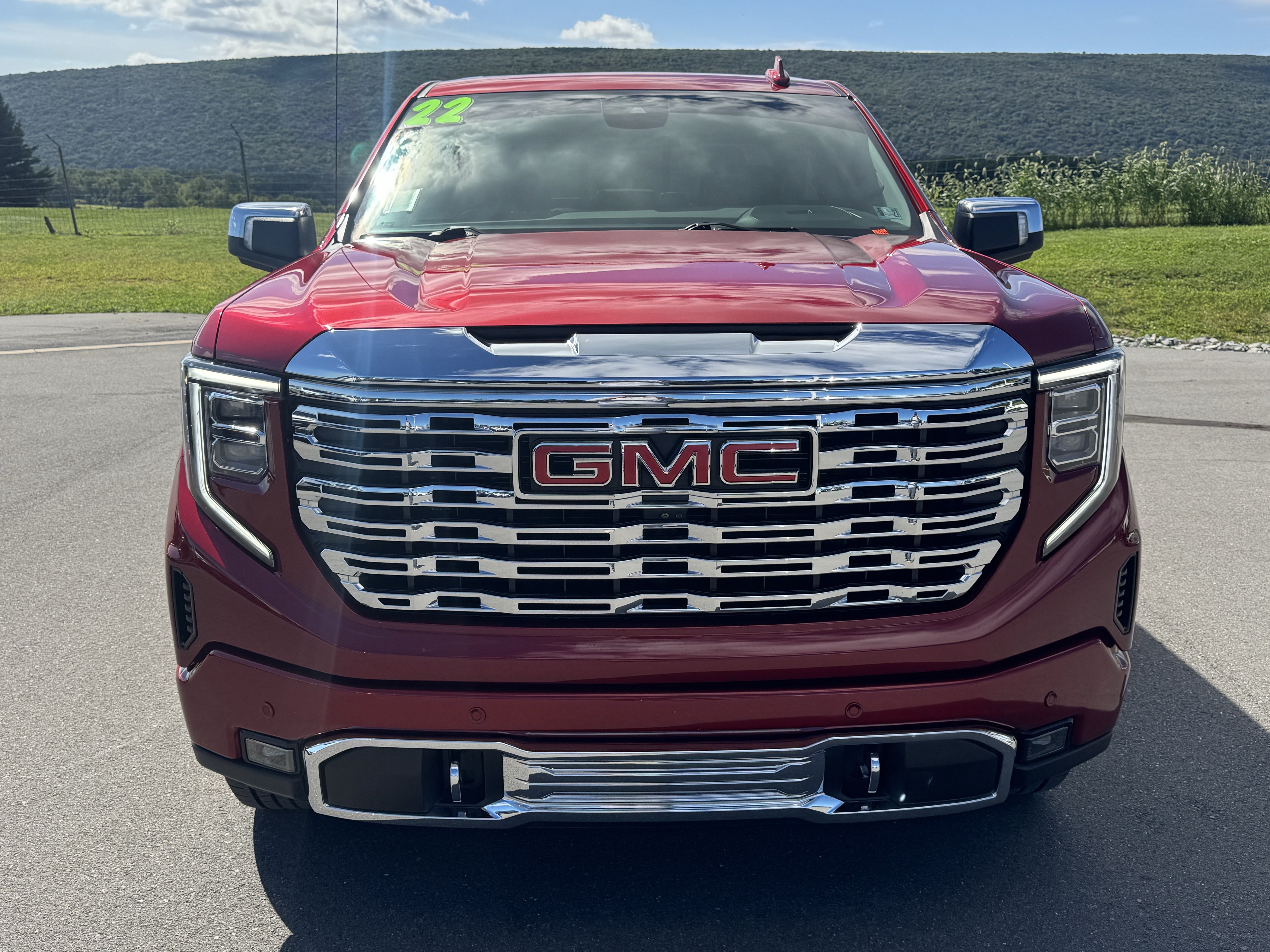 Used 2022 GMC Sierra 1500 Denali AWD/4WD image 9