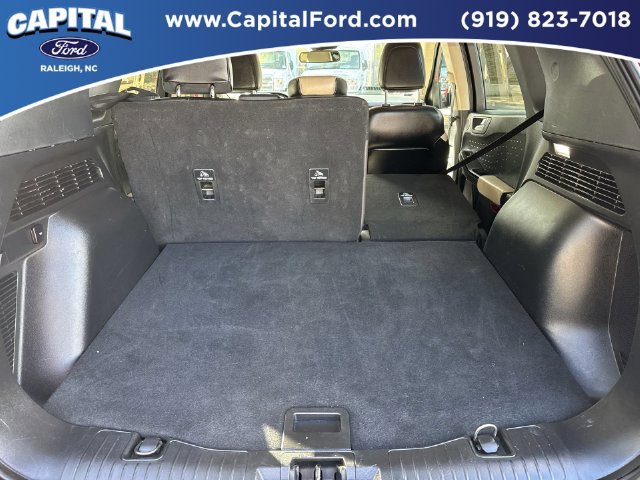 Certified 2020 Ford Escape Titanium FWD image 16