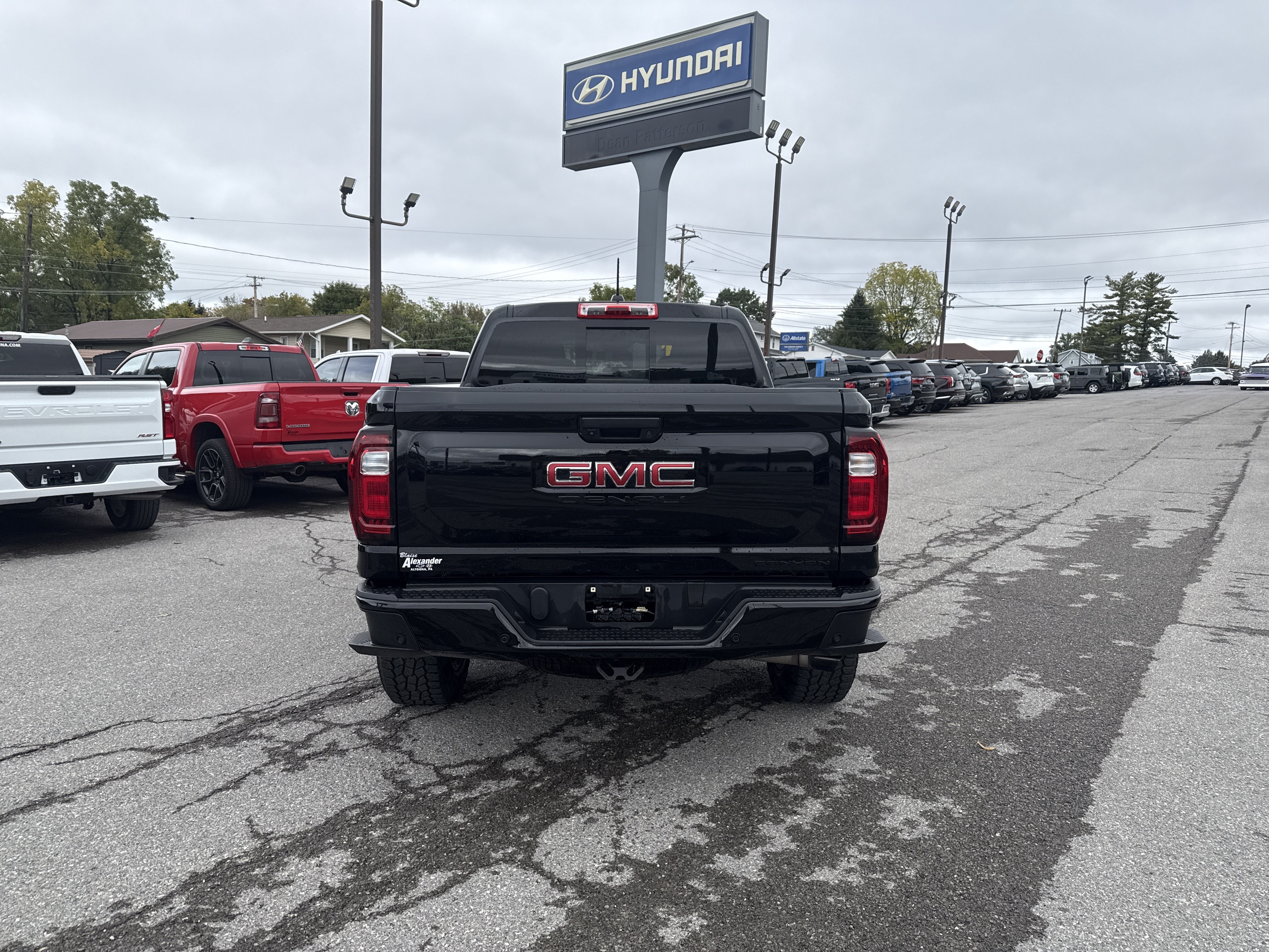 Used 2024 GMC Canyon Denali w/ LPO, Denali Black Edition AWD/4WD image 4