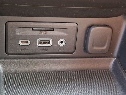 Used 2022 GMC Terrain SLT w/ Infotainment Package II image 25