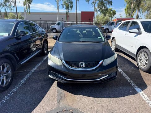 Used 2013 Honda Civic LX image 2