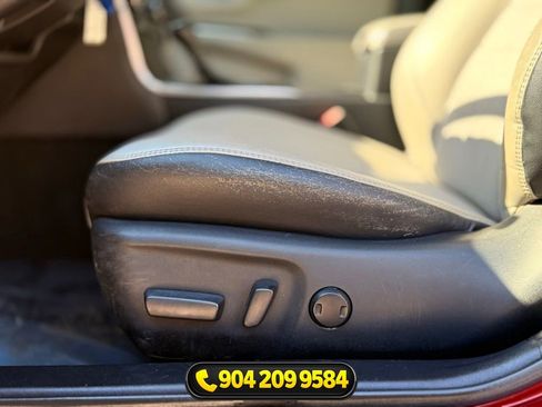Used 2017 Toyota Camry SE FWD image 11