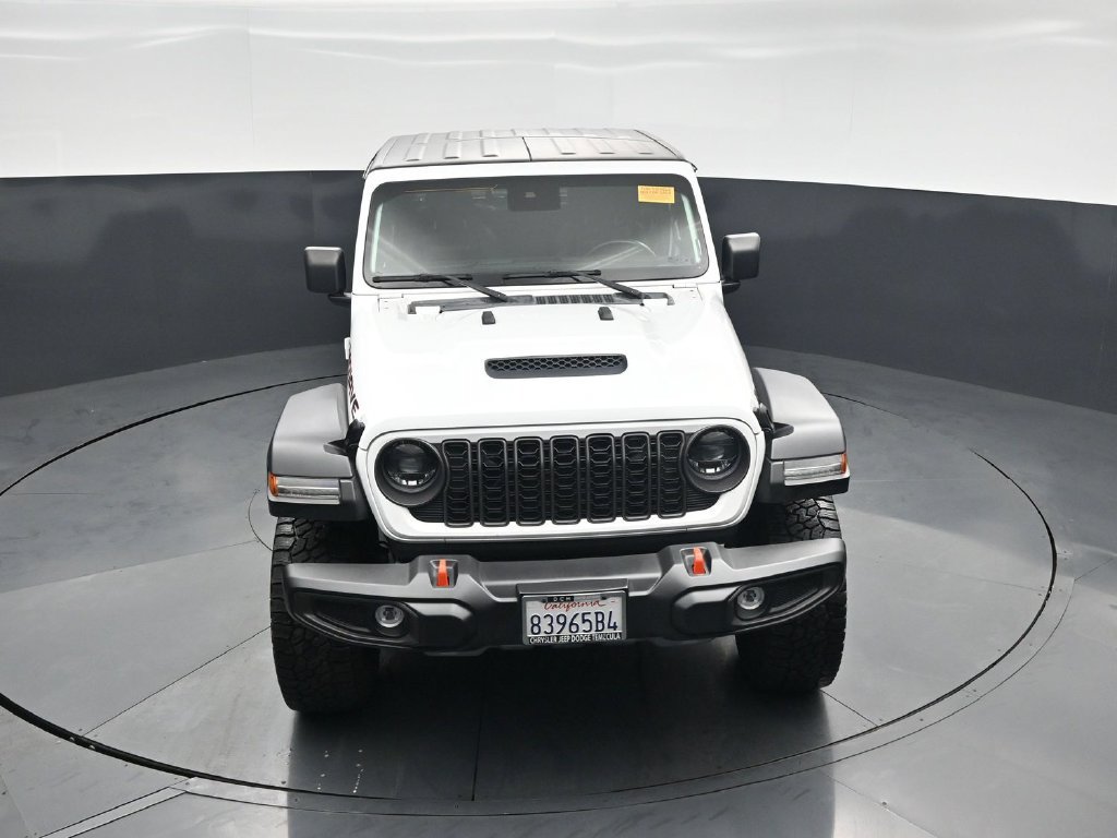 Used 2024 Jeep Gladiator Mojave AWD/4WD image 39